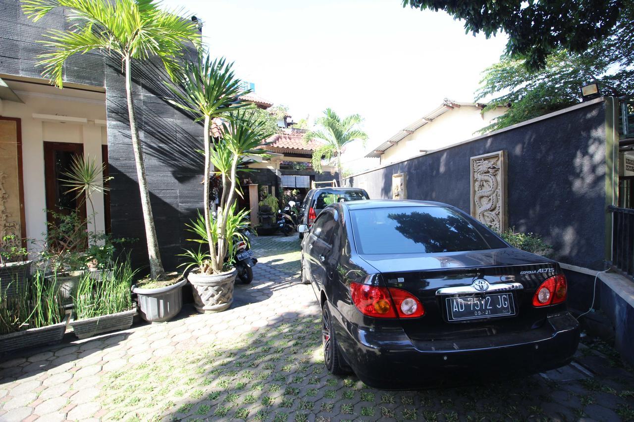 Reddoorz Plus Near Tugu Jogja 2 ジョグジャカルタ エクステリア 写真