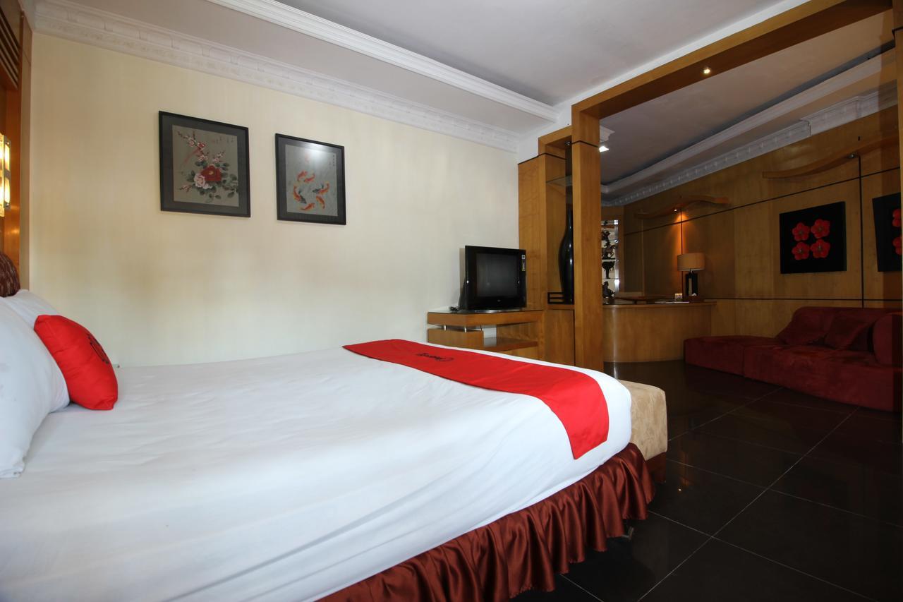 Reddoorz Plus Near Tugu Jogja 2 ジョグジャカルタ エクステリア 写真