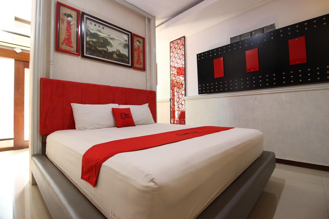Reddoorz Plus Near Tugu Jogja 2 ジョグジャカルタ エクステリア 写真